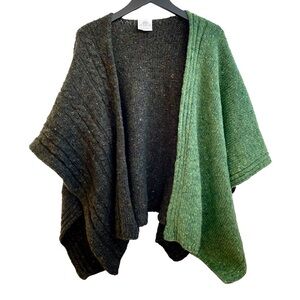 Bonner of Ireland Wool Knit Shawl Two-Tone Green Cape Wrap Made in Ireland